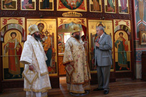 Metropolitan Jonah welcomes Patriarchal Archbishop Justinian, Russian Ambassador, to St. Nicholas Cathedral